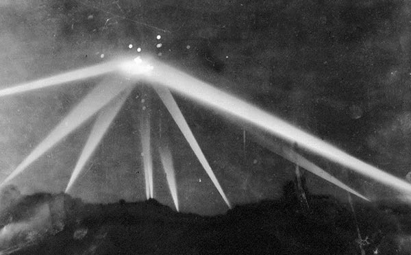 The Battle of Los Angeles: Searchlights, Shells and Wartime Nerves feature image